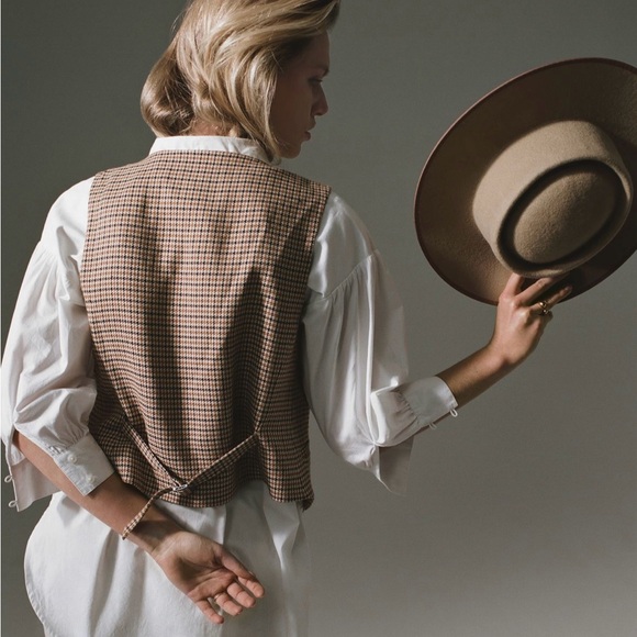 Taylored Asymmetrical Vest - Picture 3 of 8